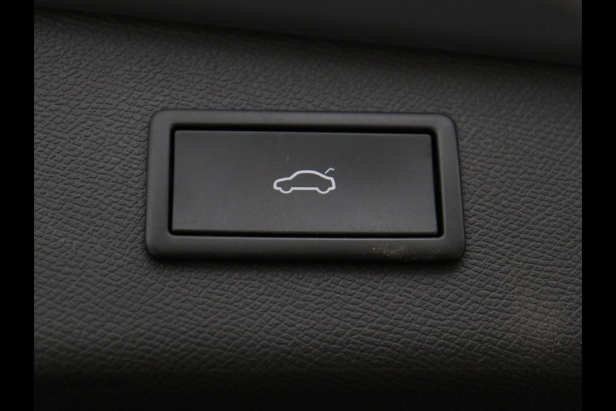 CUPRA Leon 1.4 eHybrid | Panoramadak | Stoelverwarming | Leder | Carplay | Adaptive cruise | Camera | Navigatie | Park Assist | Sportstoelen | Full LED | Sfeerverlichting | PHEV | Plug In