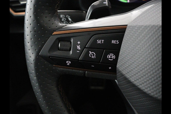 CUPRA Leon 1.4 eHybrid | Panoramadak | Stoelverwarming | Leder | Carplay | Adaptive cruise | Camera | Navigatie | Park Assist | Sportstoelen | Full LED | Sfeerverlichting | PHEV | Plug In