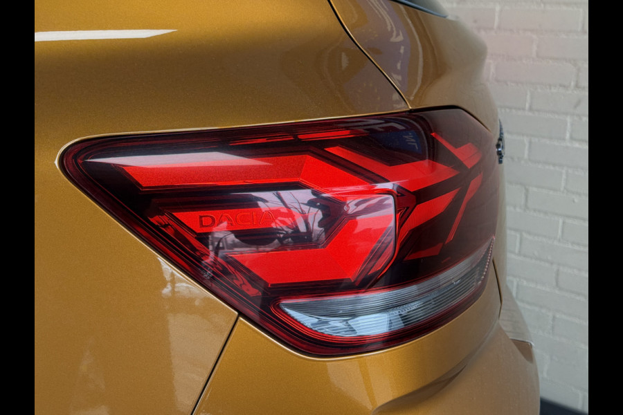 Dacia SANDERO Stepway 1.0 TCe 90 AUT Comfort | Navi | Camera | Clima | Carplay | Cruise control | PDC | LED | 100% Dealer onderhouden!