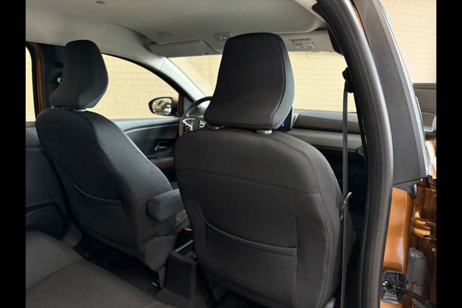 Dacia SANDERO Stepway 1.0 TCe 90 AUT Comfort | Navi | Camera | Clima | Carplay | Cruise control | PDC | LED | 100% Dealer onderhouden!