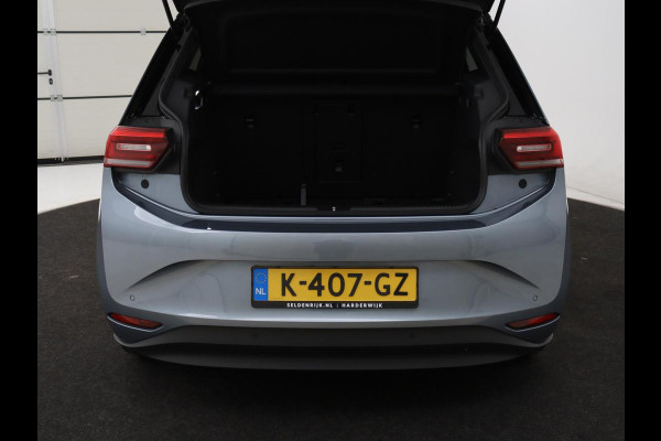 Volkswagen ID.3 Business 58 kWh | Stoel & stuurverwarming | Matrix LED | Carplay | Camera | Adaptive cruise | Keyless | Navigatie | Parkeerhulp | Bluetooth