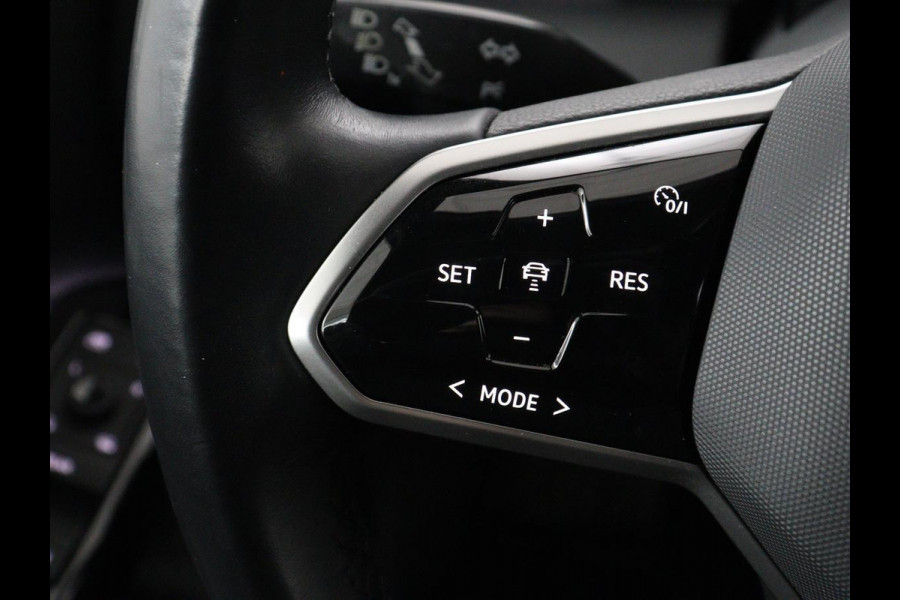 Volkswagen ID.3 Business 58 kWh | Stoel & stuurverwarming | Matrix LED | Carplay | Camera | Adaptive cruise | Keyless | Navigatie | Parkeerhulp | Bluetooth