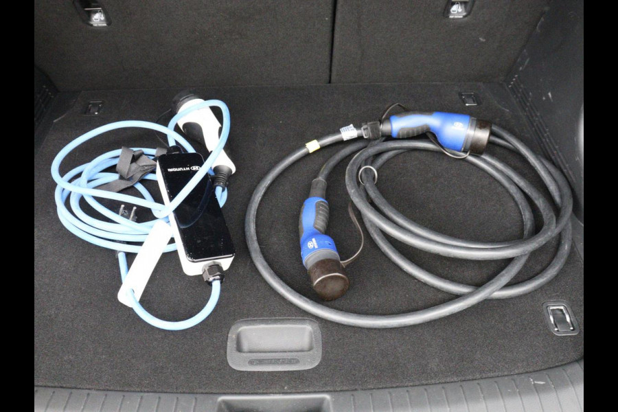 Hyundai Kona EV Comfort 64 kWh | SOH 100% | 3 Fase | Adaptive cruise | Krell Audio | Warmtepomp | Keyless | Camera | Carplay | Navigatie