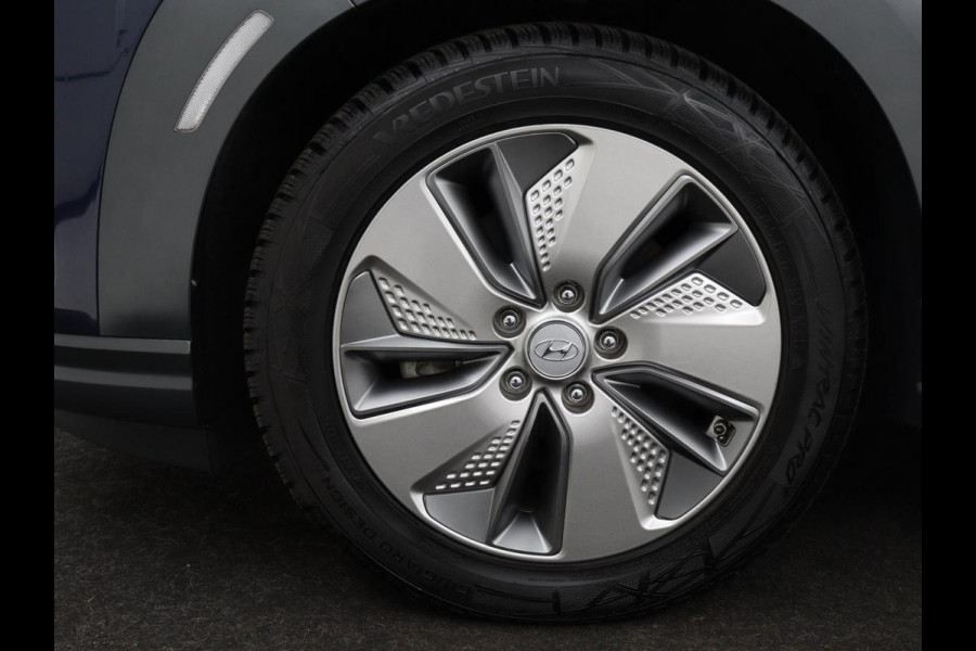 Hyundai Kona EV Comfort 64 kWh | SOH 100% | 3 Fase | Adaptive cruise | Krell Audio | Warmtepomp | Keyless | Camera | Carplay | Navigatie