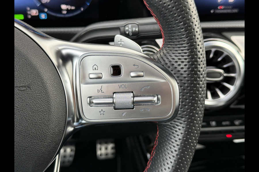 Mercedes-Benz CLA-Klasse Shooting Brake 250 e AMG Line | Pano | Trekhaak | Ambient Light | Camera | LED | 19 inch