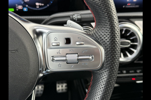 Mercedes-Benz CLA-Klasse Shooting Brake 250 e AMG Line | Pano | Trekhaak | Ambient Light | Camera | LED | 19 inch