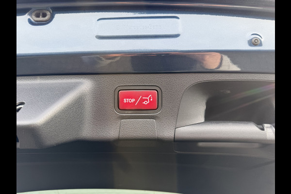 Mercedes-Benz CLA-Klasse Shooting Brake 250 e AMG Line | Pano | Trekhaak | Ambient Light | Camera | LED | 19 inch