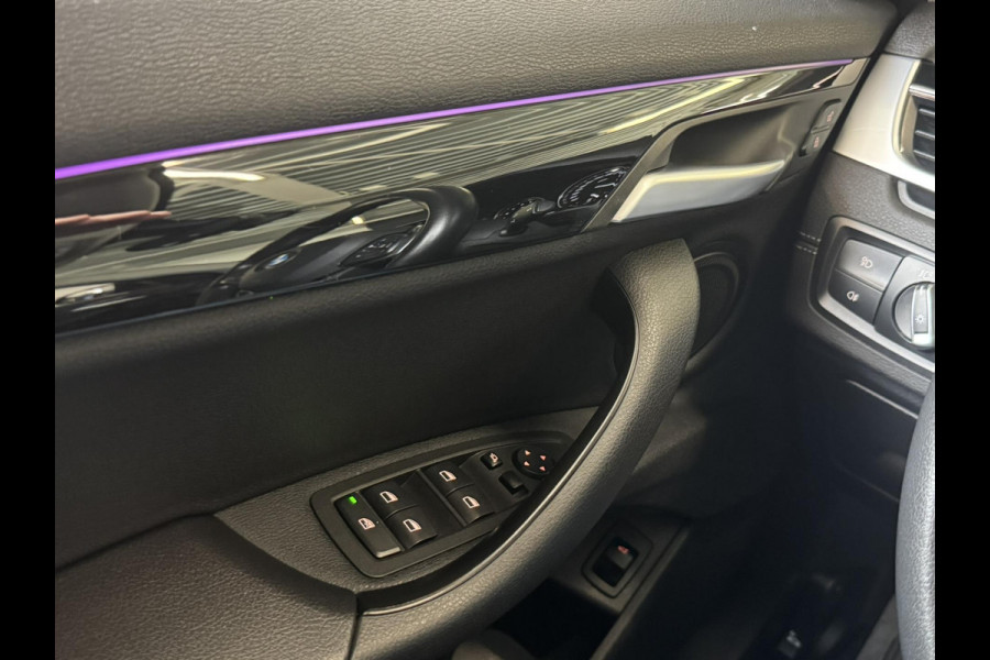 BMW X2 SDrive18i High Executive LED 19" M-sport velgen Panorama Sfeer verlichting Leder Cruise Clima