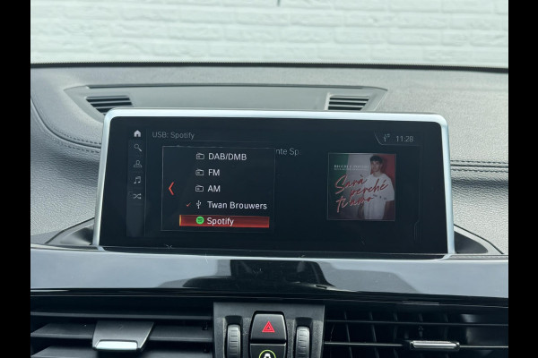 BMW X2 SDrive18i High Executive LED 19" M-sport velgen Panorama Sfeer verlichting Leder Cruise Clima