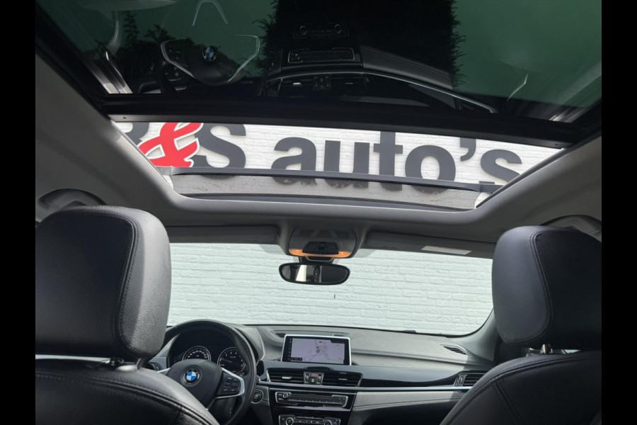 BMW X2 SDrive18i High Executive LED 19" M-sport velgen Panorama Sfeer verlichting Leder Cruise Clima