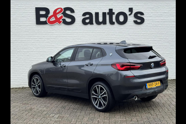BMW X2 SDrive18i High Executive LED 19" M-sport velgen Panorama Sfeer verlichting Leder Cruise Clima