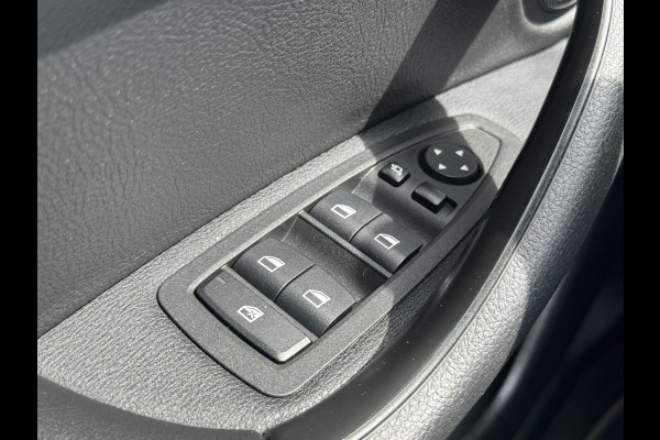 BMW X2 SDrive18i High Executive LED 19" M-sport velgen Panorama Sfeer verlichting Leder Cruise Clima