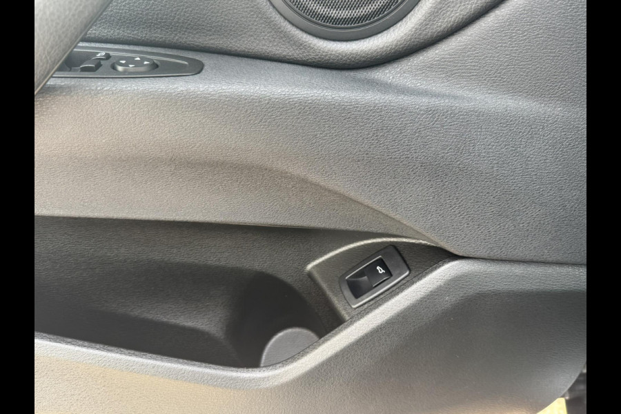 BMW X2 SDrive18i High Executive LED 19" M-sport velgen Panorama Sfeer verlichting Leder Cruise Clima