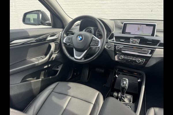 BMW X2 SDrive18i High Executive LED 19" M-sport velgen Panorama Sfeer verlichting Leder Cruise Clima
