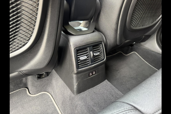 BMW X2 SDrive18i High Executive LED 19" M-sport velgen Panorama Sfeer verlichting Leder Cruise Clima