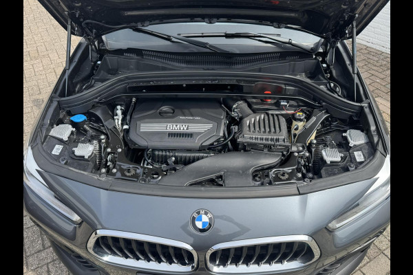 BMW X2 SDrive18i High Executive LED 19" M-sport velgen Panorama Sfeer verlichting Leder Cruise Clima