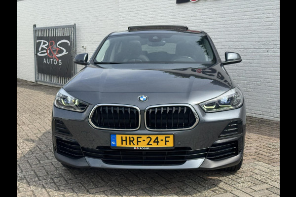 BMW X2 SDrive18i High Executive LED 19" M-sport velgen Panorama Sfeer verlichting Leder Cruise Clima