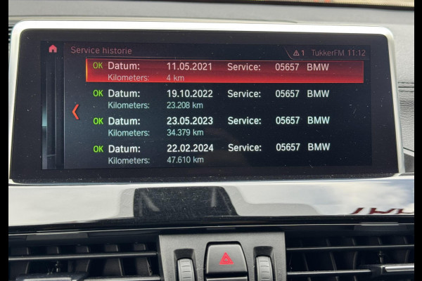 BMW X2 SDrive18i High Executive LED 19" M-sport velgen Panorama Sfeer verlichting Leder Cruise Clima