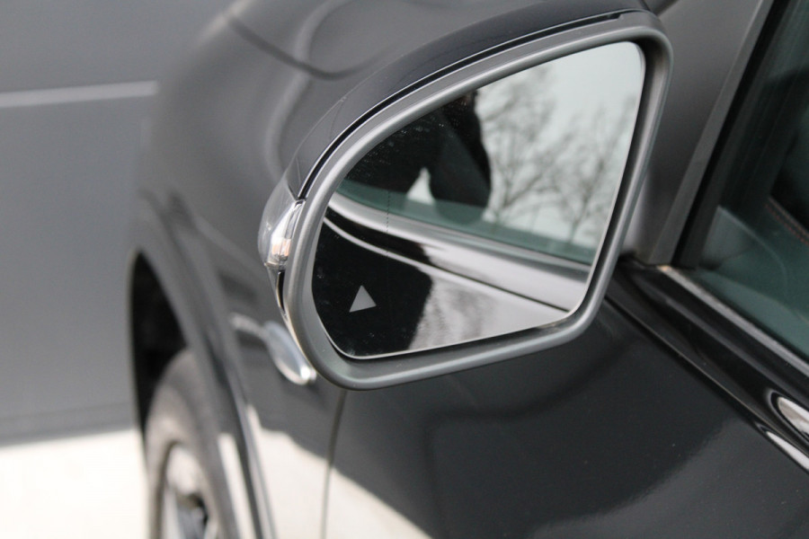 Mercedes-Benz GLA 250 e Business Solution AMG | AMG | FACELIFT | PANO | CARBON | KEYLESS | DODEHOEK |