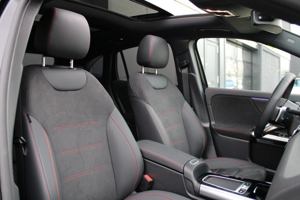 Mercedes-Benz GLA 250 e Business Solution AMG | AMG | FACELIFT | PANO | CARBON | KEYLESS | DODEHOEK |