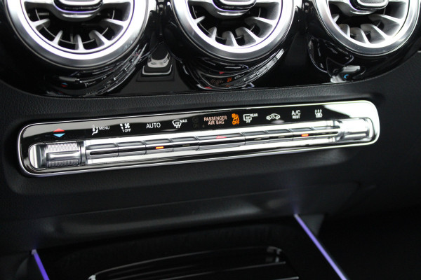 Mercedes-Benz GLA 250 e Business Solution AMG | AMG | FACELIFT | PANO | CARBON | KEYLESS | DODEHOEK |