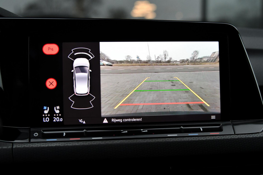 Volkswagen Golf 2.0 GTD. Leder, Koeling, Memory, HUD, Keyless, Camera, H/K, ACC, Stuurvw, IQ Light, Trekh, Sfeer, CarPlay!