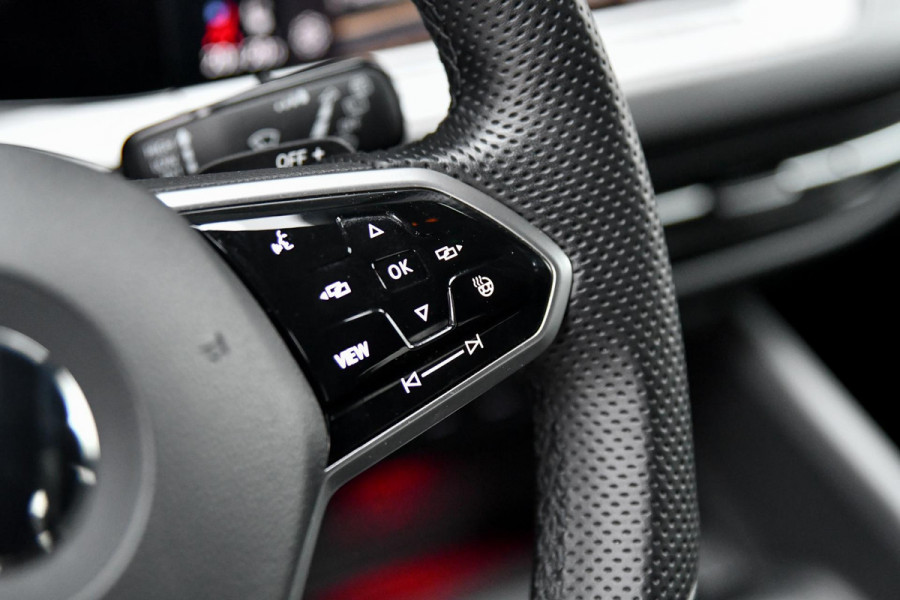 Volkswagen Golf 2.0 GTD. Leder, Koeling, Memory, HUD, Keyless, Camera, H/K, ACC, Stuurvw, IQ Light, Trekh, Sfeer, CarPlay!