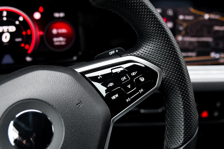 Volkswagen Golf 2.0 GTD. Leder, Koeling, Memory, HUD, Keyless, Camera, H/K, ACC, Stuurvw, IQ Light, Trekh, Sfeer, CarPlay!