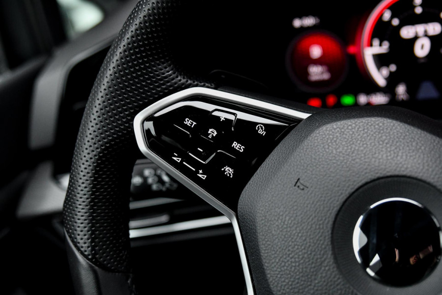 Volkswagen Golf 2.0 GTD. Leder, Koeling, Memory, HUD, Keyless, Camera, H/K, ACC, Stuurvw, IQ Light, Trekh, Sfeer, CarPlay!