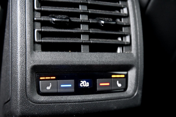 Volkswagen Golf 2.0 GTD. Leder, Koeling, Memory, HUD, Keyless, Camera, H/K, ACC, Stuurvw, IQ Light, Trekh, Sfeer, CarPlay!