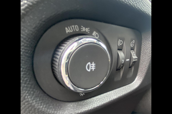 Opel CORSA-E Level 2 50 kWh, PDC, PrivacyGlass, Clima, CC, Batt. 100%, NAP