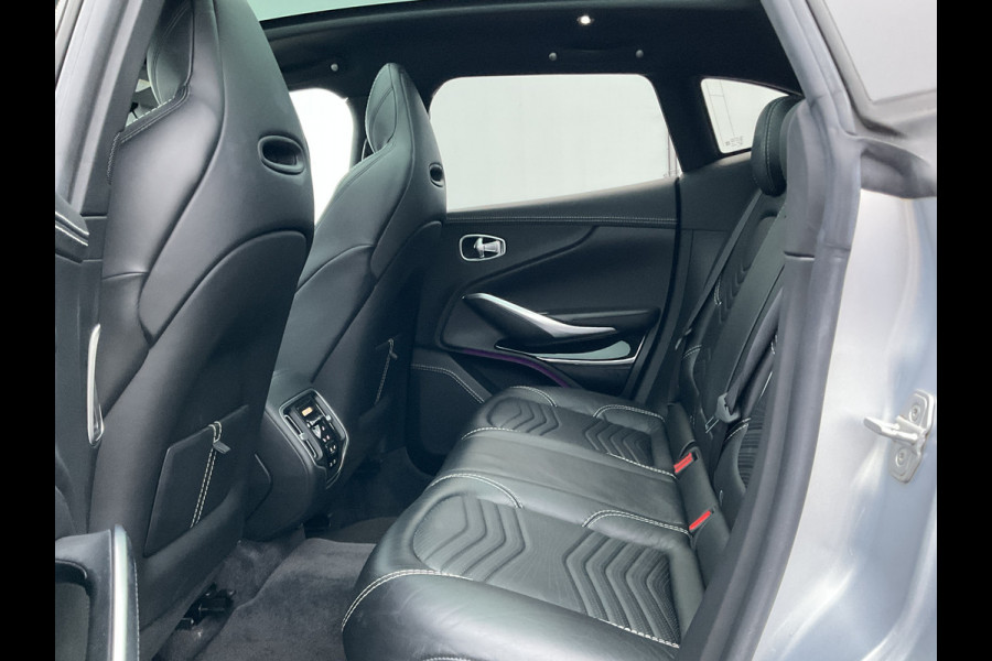 Aston Martin Dbx 4.0 V8 360° Memory Stoelverw/koeling Sfeerverl Pano Lightning Silver