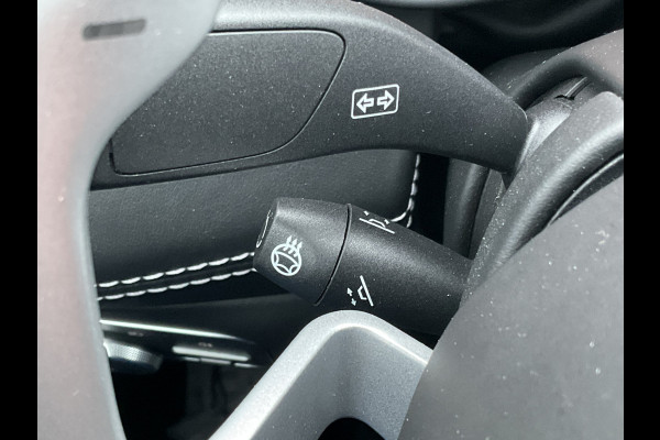 Aston Martin Dbx 4.0 V8 360° Memory Stoelverw/koeling Sfeerverl Pano Lightning Silver