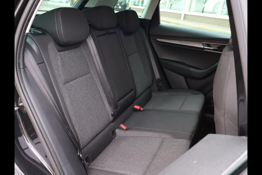 Škoda Karoq 1.5 TSI ACT 150 PK AUT. + WEGKL. TREKHAAK | CANTON | ADAPTIVE CRUISE | STOELVERW. | CAMERA