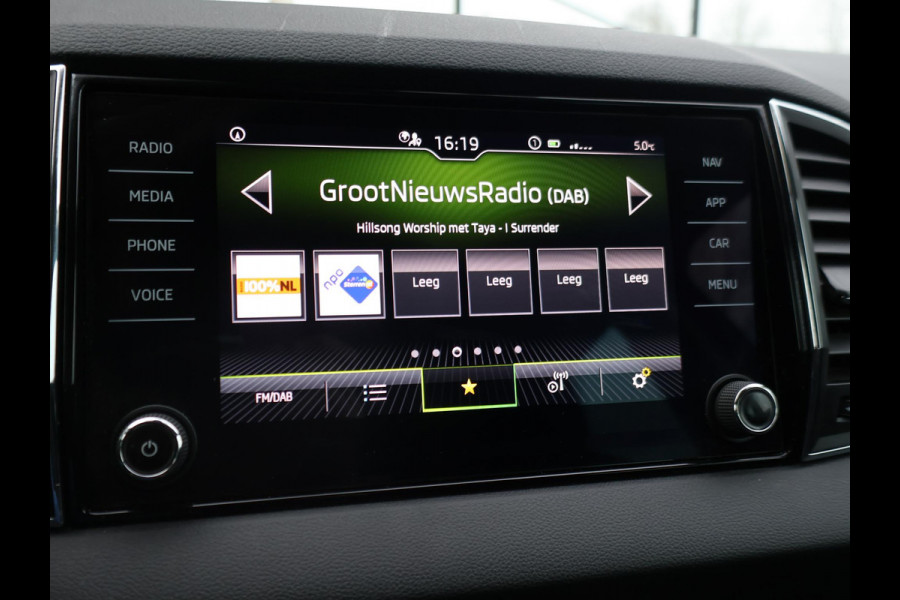 Škoda Karoq 1.5 TSI ACT 150 PK AUT. + WEGKL. TREKHAAK | CANTON | ADAPTIVE CRUISE | STOELVERW. | CAMERA