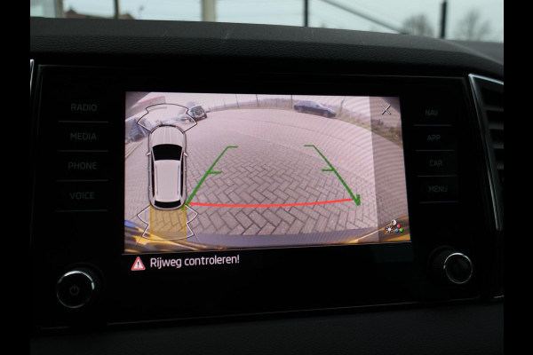 Škoda Karoq 1.5 TSI ACT 150 PK AUT. + WEGKL. TREKHAAK | CANTON | ADAPTIVE CRUISE | STOELVERW. | CAMERA