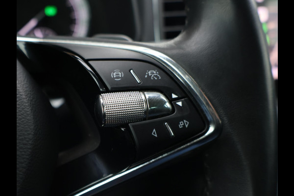 Škoda Karoq 1.5 TSI ACT 150 PK AUT. + WEGKL. TREKHAAK | CANTON | ADAPTIVE CRUISE | STOELVERW. | CAMERA