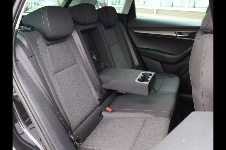 Škoda Karoq 1.5 TSI ACT 150 PK AUT. + WEGKL. TREKHAAK | CANTON | ADAPTIVE CRUISE | STOELVERW. | CAMERA
