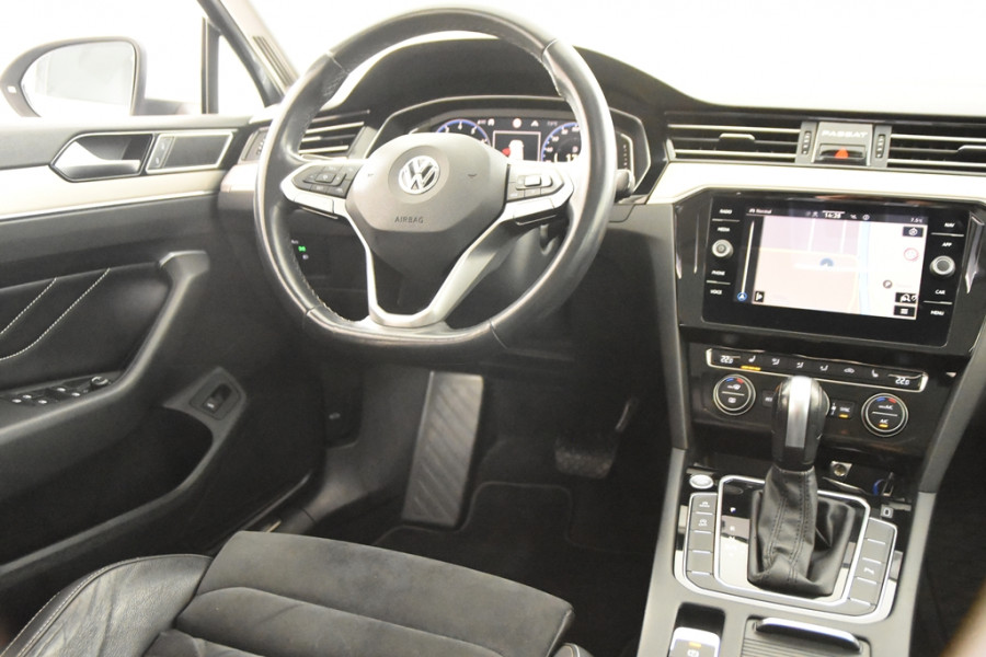 Volkswagen Passat Variant 1.5 TSI Elegance *1ste Eigenaar*Leer*Panoramadak*Trekhaak*