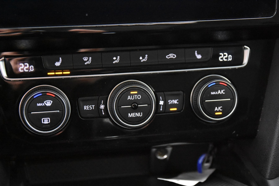 Volkswagen Passat Variant 1.5 TSI Elegance *1ste Eigenaar*Leer*Panoramadak*Trekhaak*