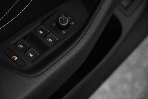 Volkswagen Passat Variant 1.5 TSI Elegance *1ste Eigenaar*Leer*Panoramadak*Trekhaak*