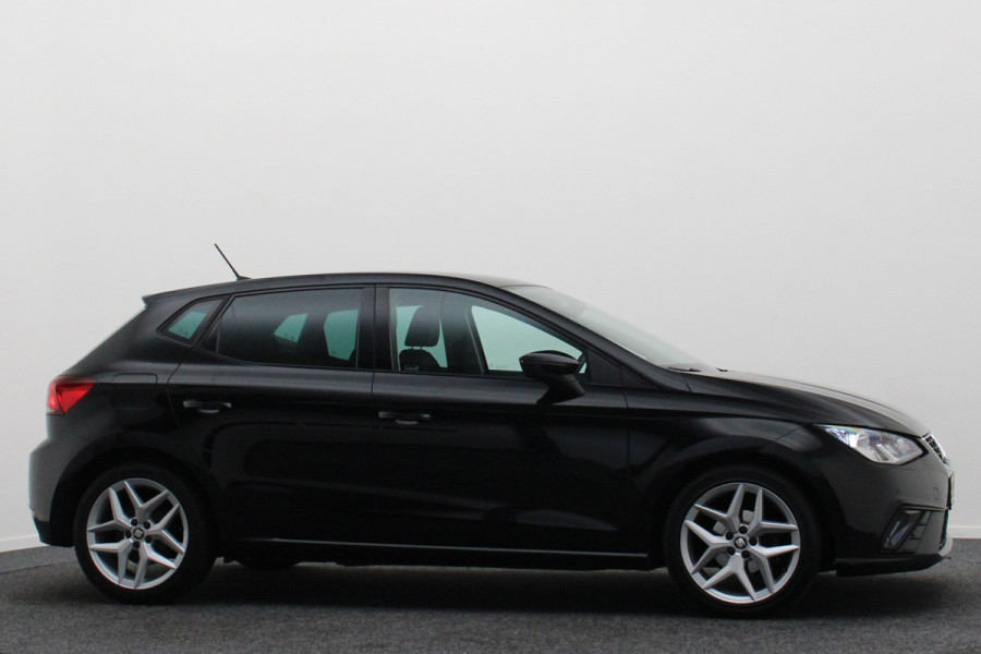 Seat Ibiza 1.0 TSI FR Business Intense Navigatie, Camera, Apple CarPlay, Climate, ACC, 17"