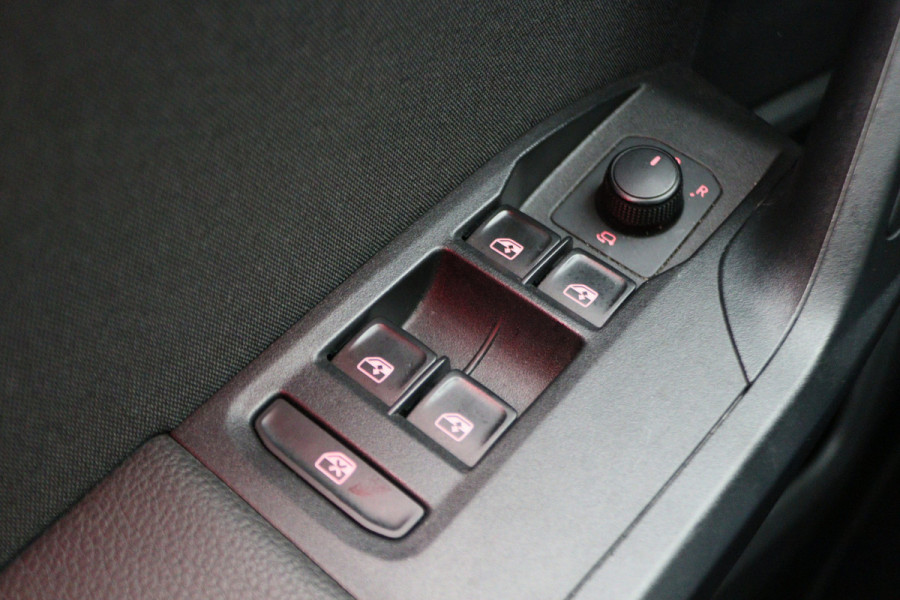 Seat Ibiza 1.0 TSI FR Business Intense Navigatie, Camera, Apple CarPlay, Climate, ACC, 17"