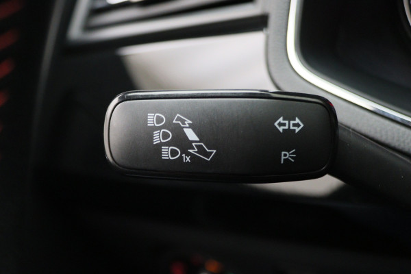 Seat Ibiza 1.0 TSI FR Business Intense Navigatie, Camera, Apple CarPlay, Climate, ACC, 17"