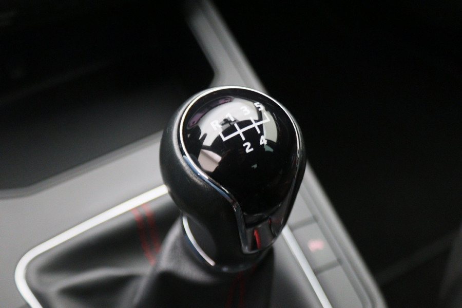 Seat Ibiza 1.0 TSI FR Business Intense Navigatie, Camera, Apple CarPlay, Climate, ACC, 17"