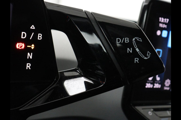 Volkswagen ID.3 First Plus 58 kWh | Stoel & stuurverwarming | Camera | Adaptive cruise | Sfeerverlichting | Carplay | Navigatie | Matrix LED | Parkeerhulp | Sfeerverlichting | Climate control