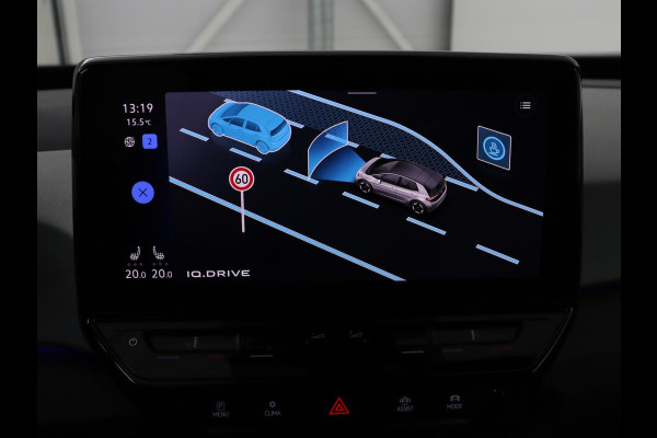 Volkswagen ID.3 First Plus 58 kWh | Stoel & stuurverwarming | Camera | Adaptive cruise | Sfeerverlichting | Carplay | Navigatie | Matrix LED | Parkeerhulp | Sfeerverlichting | Climate control