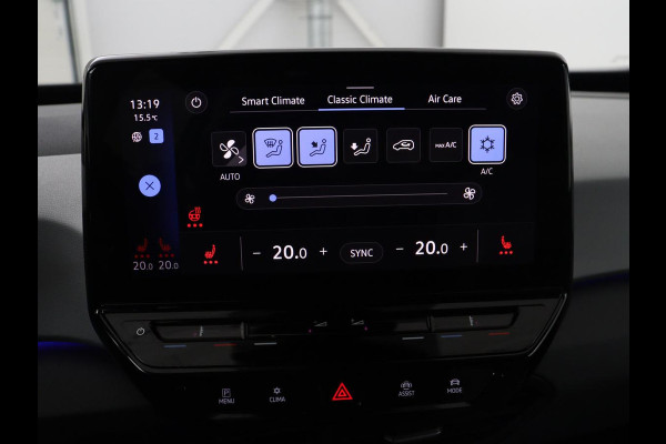 Volkswagen ID.3 First Plus 58 kWh | Stoel & stuurverwarming | Camera | Adaptive cruise | Sfeerverlichting | Carplay | Navigatie | Matrix LED | Parkeerhulp | Sfeerverlichting | Climate control