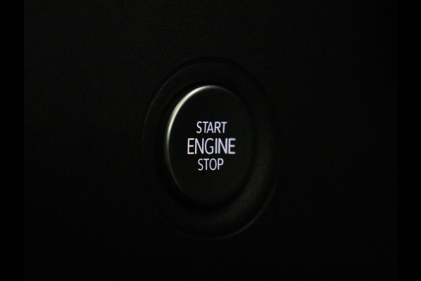 Volkswagen ID.3 First Plus 58 kWh | Stoel & stuurverwarming | Camera | Adaptive cruise | Sfeerverlichting | Carplay | Navigatie | Matrix LED | Parkeerhulp | Sfeerverlichting | Climate control