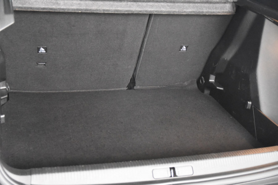 Peugeot 2008 1.2 Active *1ste Eigenaar*Navigatie*PDC*DAB*